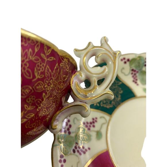 Vintage Occupied Japan Hand-Painted Large Teacup & Saucer Set With Grape Design - Picture 3 of 13